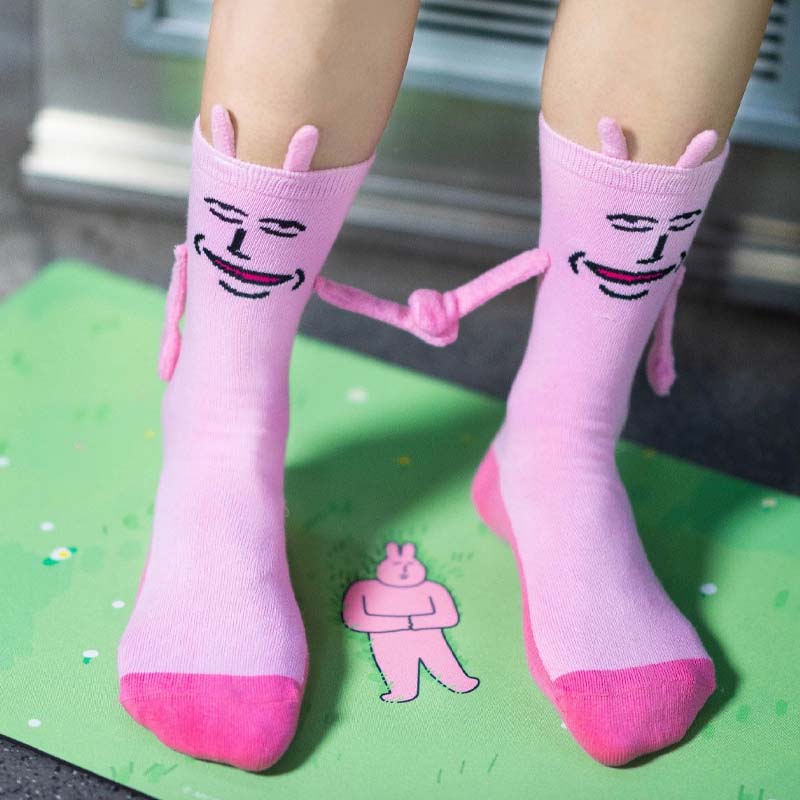 🧲 Magnetic Bunny Hand-Holding Socks – Playful, Cool & So You!