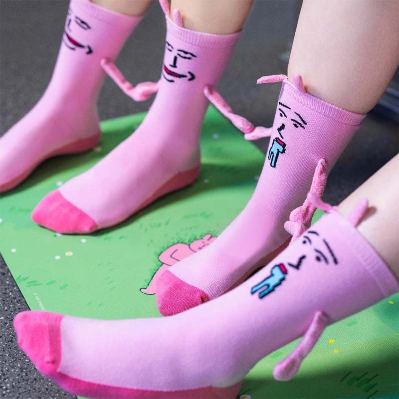 🧲 Magnetic Bunny Hand-Holding Socks – Playful, Cool & So You!